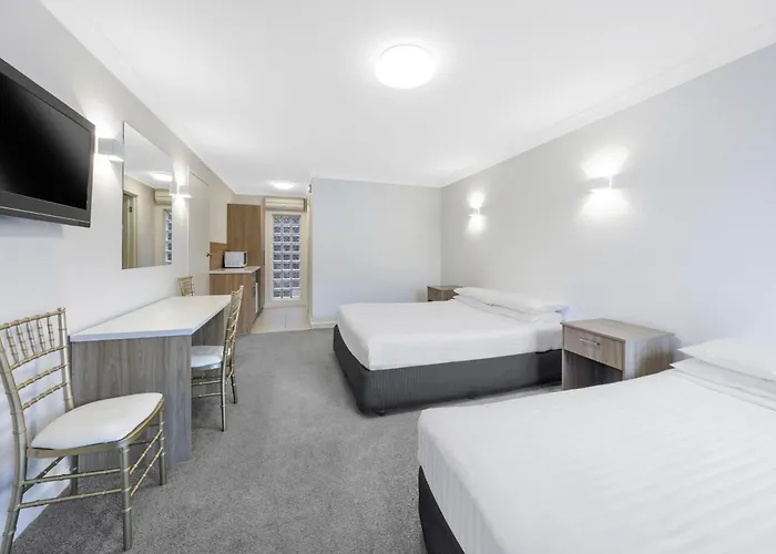 Elizabethan Lodge Melbourne